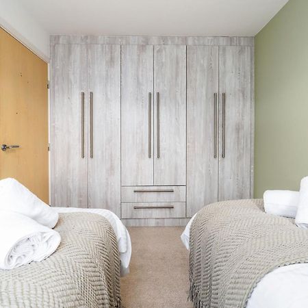 6 Guests - 3 Bedrooms - Free Wi-Fi - แมนเชสเตอร์ ภายนอก รูปภาพ